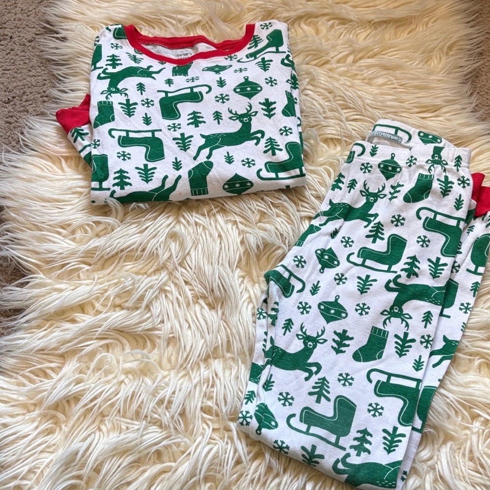 Carter’s kids Christmas pj set